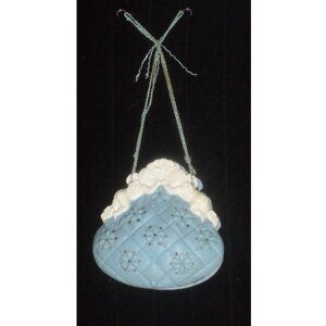 AVON hangable pomander of lavender buds to freshen closets or drawers